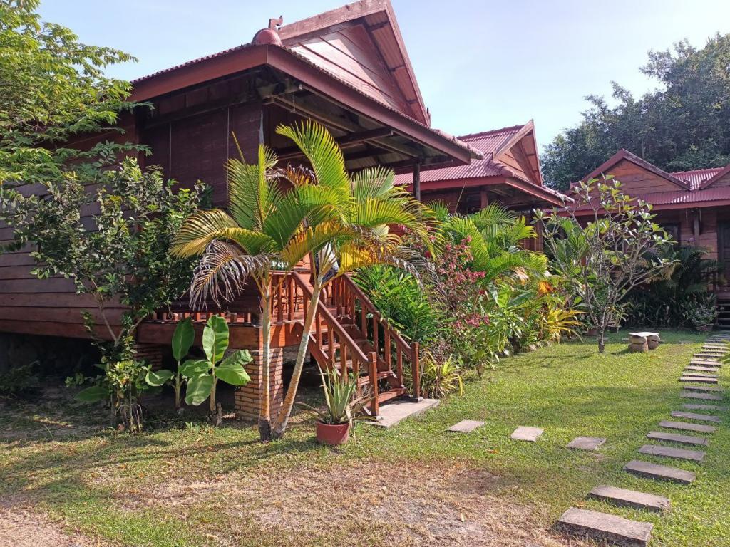 Bungalow For rent in Kampot